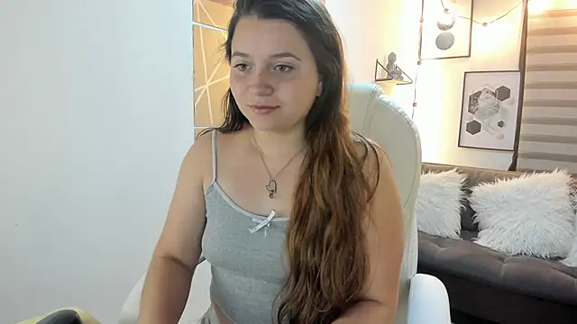 sophiee09  online show from October 10, 2:00 pm