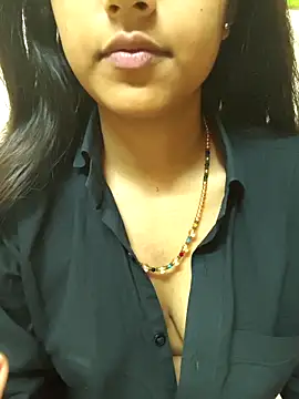 reetika6375 online show from January 17, 8:49 pm