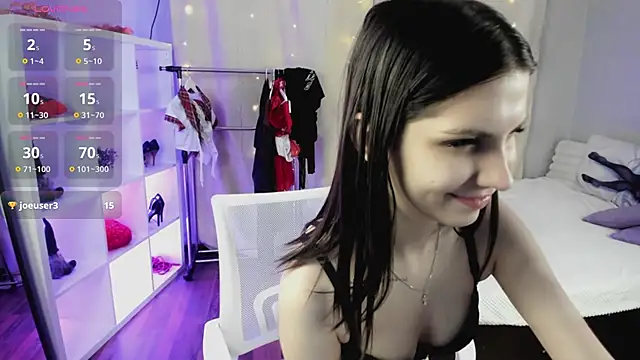 VikkyJane online show from March 3, 6:08 am