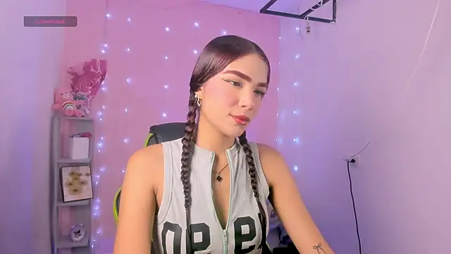 ashlysmith 01 online show from October 1, 3:55 am