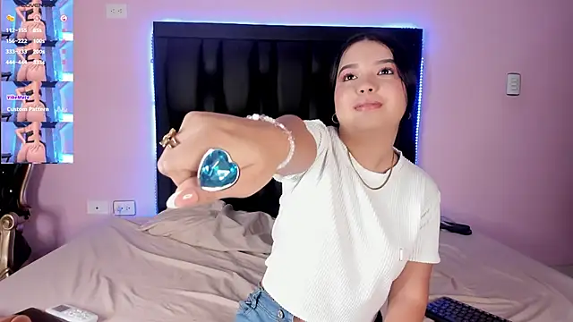 LunaWiill  online show from November 8, 12:43 pm