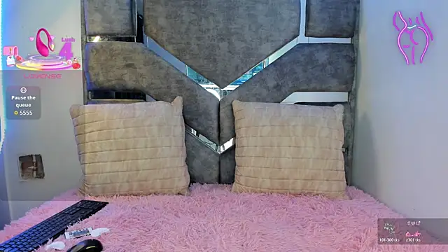 Flufi 740 online show from November 3, 2:10 pm