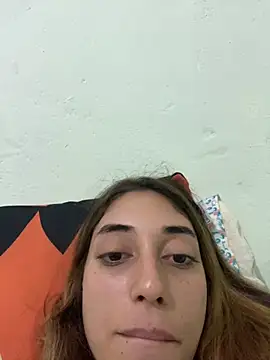 loirinhaaa online show from October 11, 2:09 pm