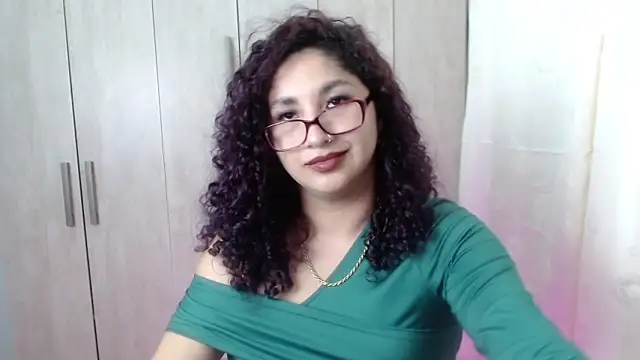 Gia Dior online show from November 14, 12:10 am