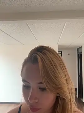 IamCatalina888 online show from September 22, 9:35 pm