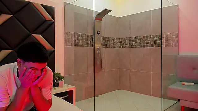 Hot Threesomee online show from November 12, 1:31 pm