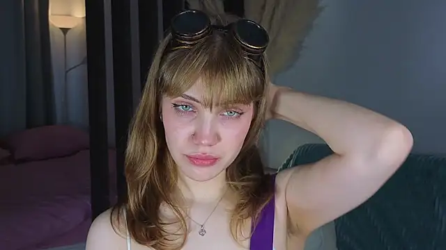 pienaple online show from September 26, 4:21 am