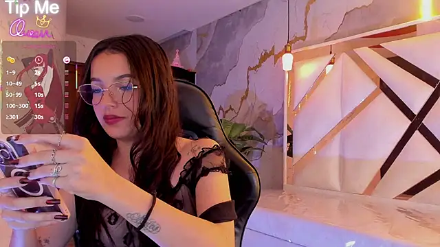 sophiadoll tf online show from April 18, 9:04 pm