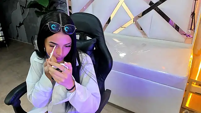 sophiadoll tf online show from December 1, 8:11 pm