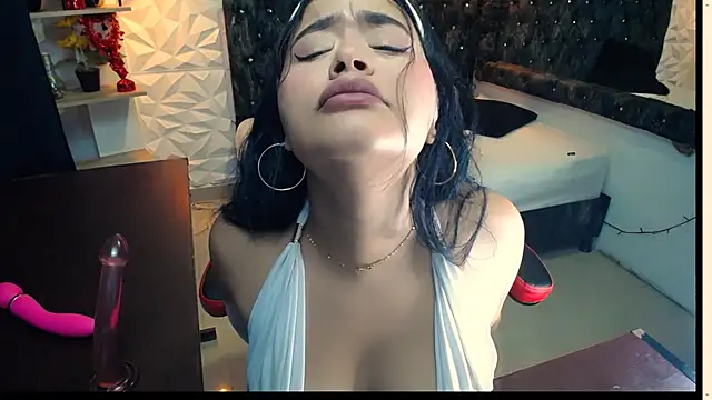 Amy dl online show from December 19, 12:52 pm