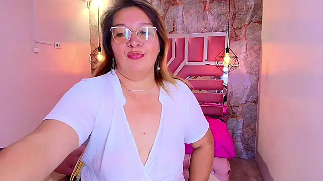 MaylinRosse  online show from April 16, 9:39 pm