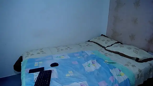 little onixx online show from March 14, 9:54 am