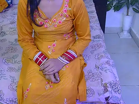 Lovelyy-couple online show from November 22, 2:20 pm