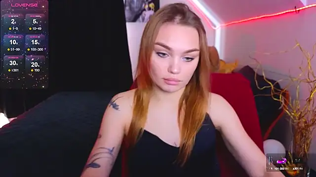 KitsyMoore online show from October 7, 1:15 pm