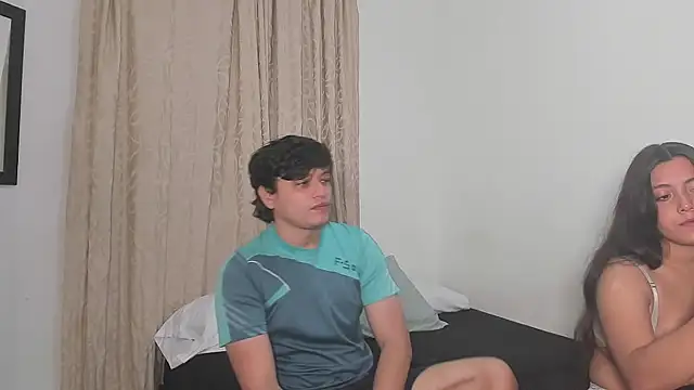 raiderandroxie online show from January 14, 11:10 pm