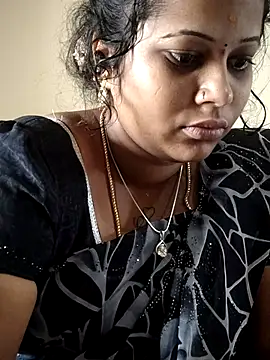 sweetqueen143 online show from October 10, 3:44 am