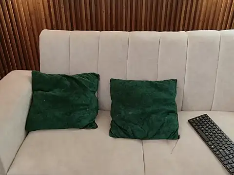 dirty feelena online show from December 22, 6:00 pm