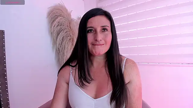 angela fiory online show from October 3, 8:58 pm