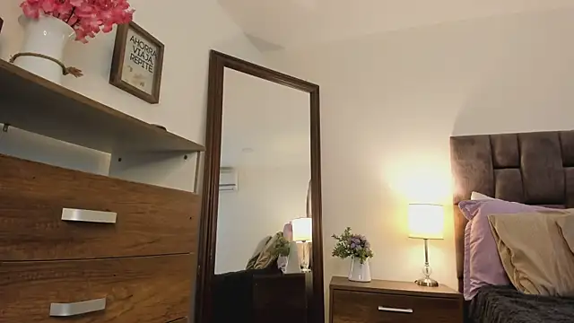 Aliccecullen online show from November 25, 12:29 pm