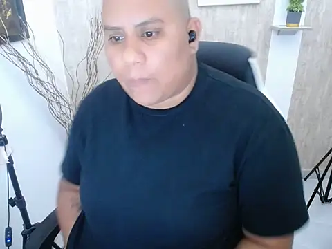 hotlesby valery online show from January 6, 5:38 pm