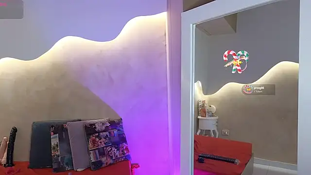 SaraGuzmann online show from January 15, 7:31 pm