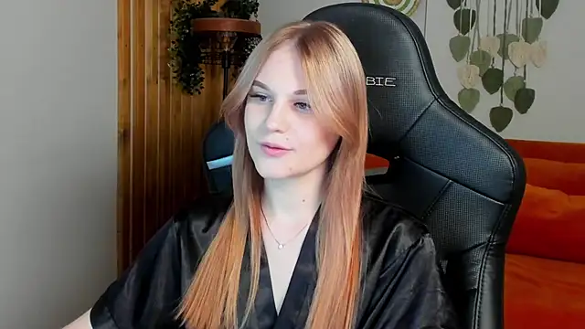 AriaWell online show from October 30, 6:31 pm