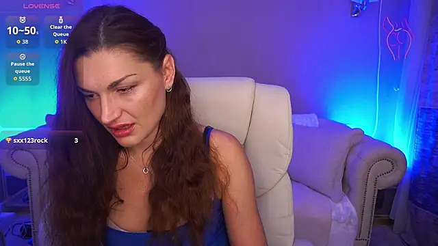 EllaGoldenn online show from October 4, 8:57 pm