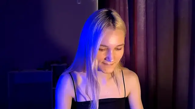 TwinedPeril online show from November 20, 7:20 am