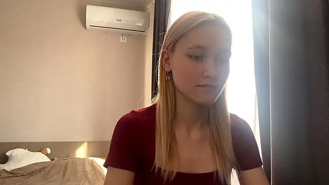 TwinedPeril online show from October 20, 7:11 am