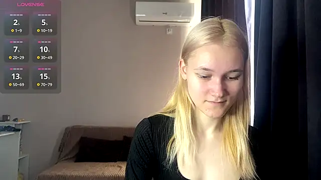 TwinedPeril online show from October 30, 7:44 am