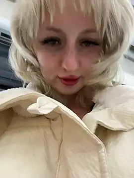 RonnieKiss online show from April 12, 9:12 am