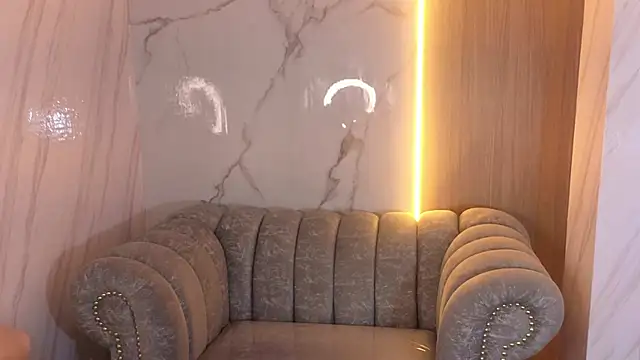 mia tf online show from November 13, 3:44 pm