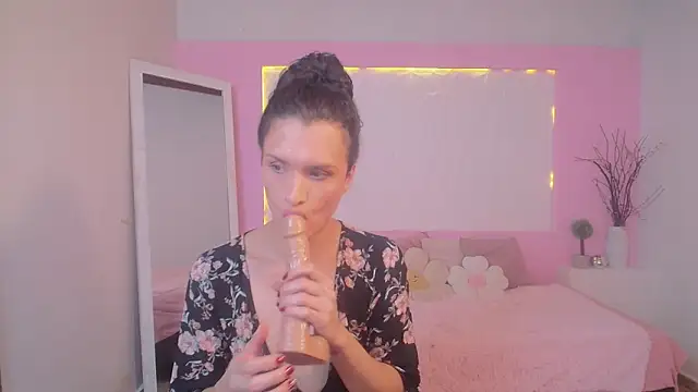 IsabelFernandez online show from November 9, 4:08 am