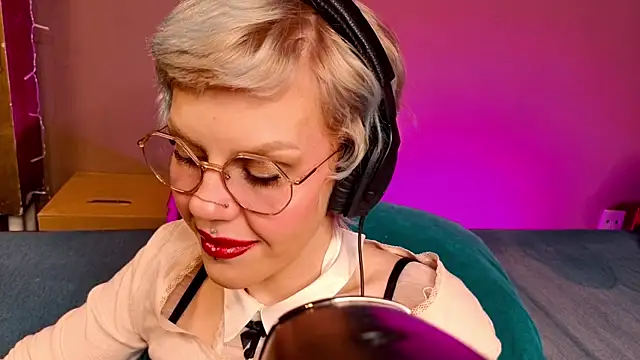 tacodeluxxxe online show from October 2, 10:37 pm