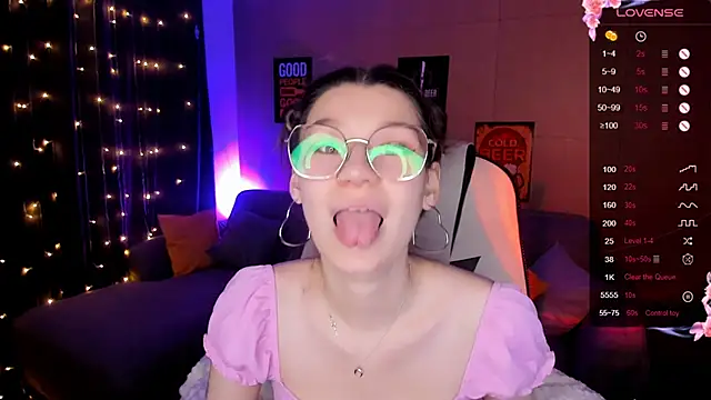 LinaBlossom  online show from October 7, 2:49 am