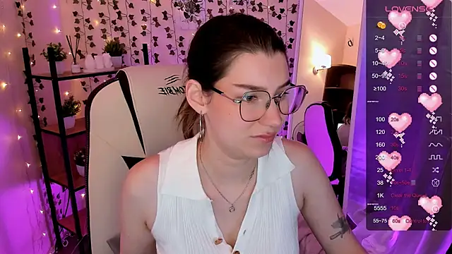 LinaBlossom  online show from July 20, 7:11 am