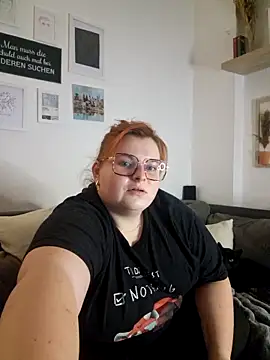 Chrissiosaurus online show from November 4, 9:42 pm