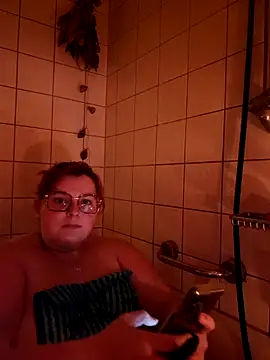 Chrissiosaurus online show from October 23, 5:30 pm