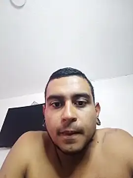 Carlandelli1 online show from March 6, 9:32 pm