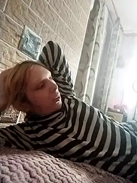 Ponka2011 online show from October 26, 6:20 am