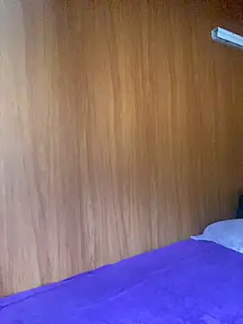 violet-00 online show from October 9, 9:24 am