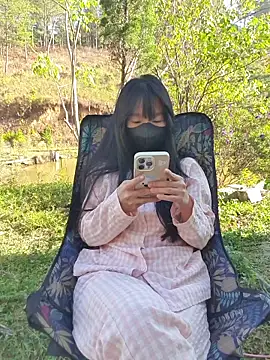 Helen-Tran online show from February 5, 1:30 am