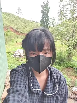 Helen-Tran online show from November 18, 2:01 am