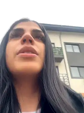 AylinHazellx online show from November 30, 1:37 pm