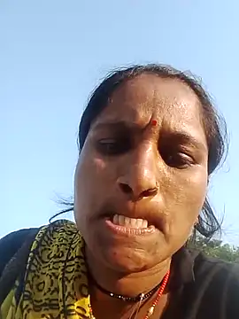 Pooja6060 online show from October 18, 10:51 am