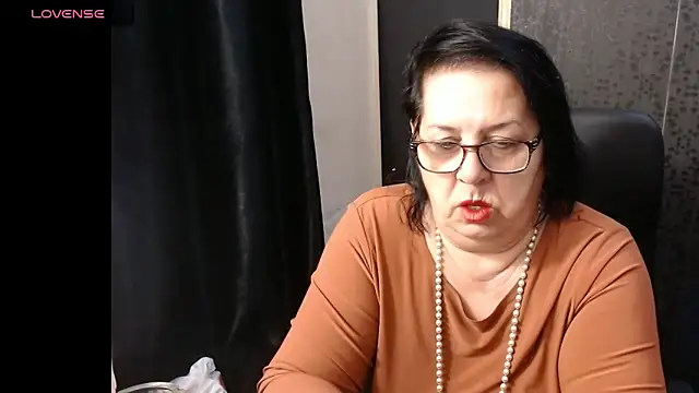 MissSanjanne online show from April 4, 1:59 am