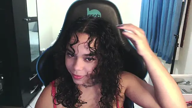 sweetamy326 online show from March 6, 10:16 pm