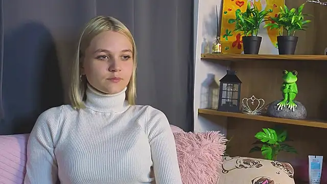 KelleDomin online show from September 30, 7:19 pm