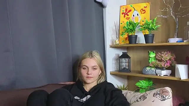 KelleDomin online show from October 2, 7:41 pm