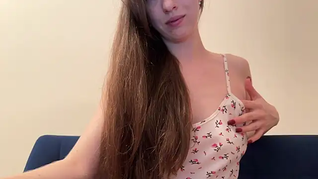 Prettyyy Angel online show from April 7, 6:32 pm